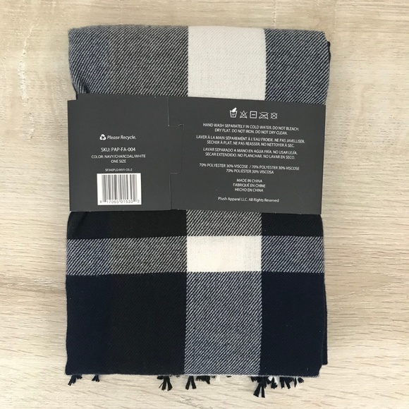 Plaid Scarf - NWT - Picture 3 of 4